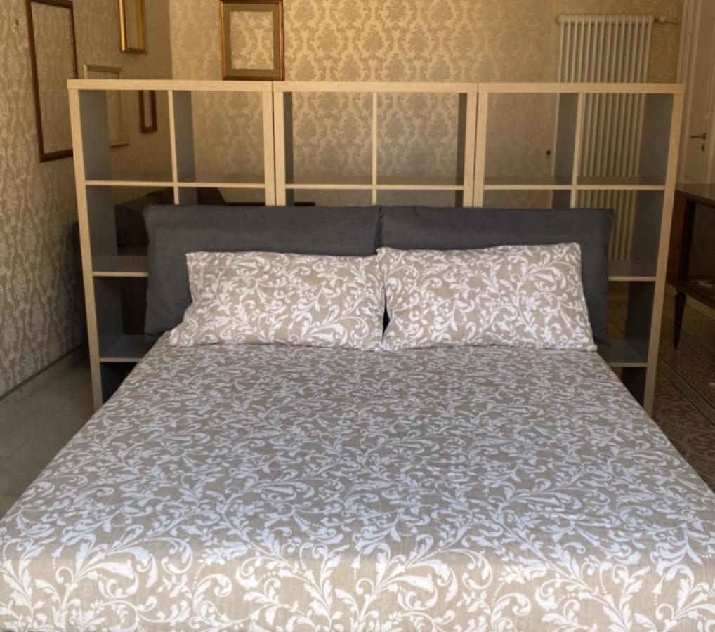 Il Gallo Di Eracle - Charming Suites & Rooms 泰尔米尼伊梅雷塞 外观 照片